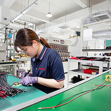 Comhthionól Mótar DC Brush